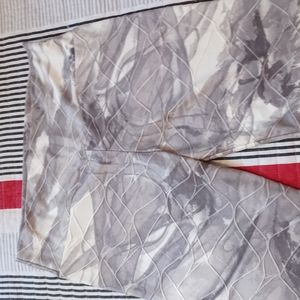 Cacia Grey color pants Medium size